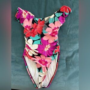 La Blanca size 8  One Piece Floral Swimsuit - Pink and Red